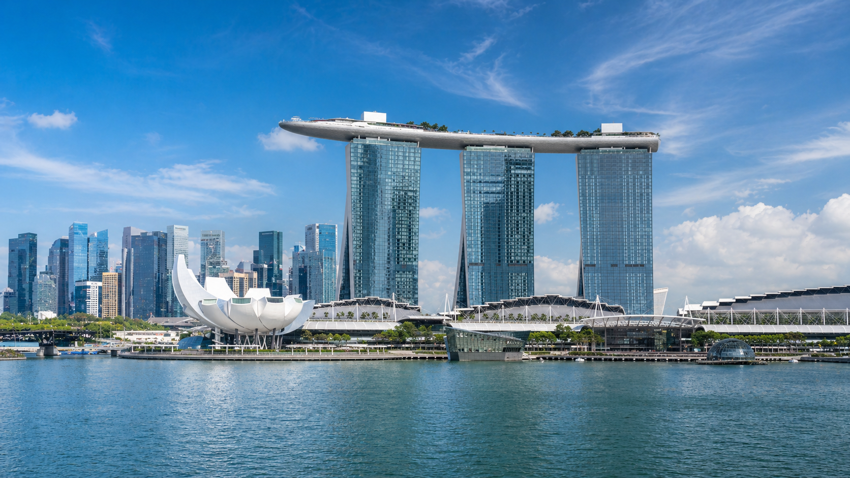Singapore Marina Bay skyline and financial district, representing financial fraud investigation, crypto exposure review, debtor tracing, asset leads, and vetted strategic resource coordination in Singapore